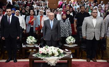 محافظ بورسعيد يفتتح برنامج «المرأة تقود في المحافظات المصرية » 