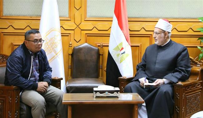 وكيل الأزهر يستقبل كبير الوزراء بولاية سلانجور في ماليزيا لبحث تعزيز التعاون