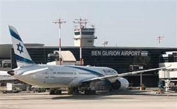 الإذاعة الإسرائيلية: توقف حركة الطيران في مطار بن جوريون جراء سقوط صاروخ قرب المطار