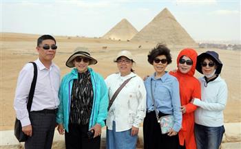 تشاينا ديلي: السائحون الصينيون يسهمون في انتعاش السياحة في مصر