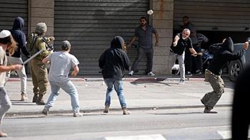 «الجارديان»: عنف المستوطنين الإسرائيليين ضد الفلسطينيين في الضفة بمثابة نكبة جديدة