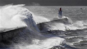عاصفة «كيران» الشديدة تقترب من شمال غرب فرنسا.. وتحذيرات من رياح عاتية