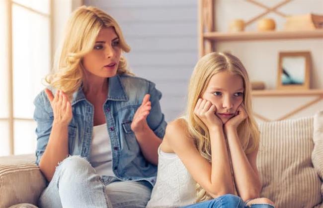 هل "الضرب" وسيلة عقاب فى مرحلة المراهقة؟