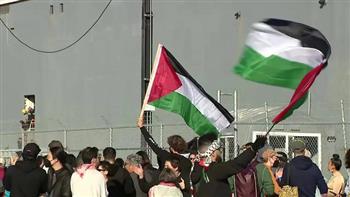 متظاهرون مؤيدون لفلسطين يحرجون بايدن في شيكاجو