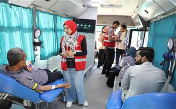 إقبال كبير من شباب المنيا وكفرالشيخ للمشاركة في حملة التبرع بالدم للفلسطينيين