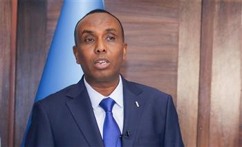 رئيس الوزراء الصومالي يتعهد بتعزيز قدرات قوات الشرطة لملاحقة فلول الإرهاب