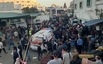 النازحون في مجمع الشفاء الطبي بغزة يناشدون الصليب الأحمر بالتدخل وتأمين ممر آمن للخروج