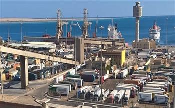 تداول7  آلاف طن و346 شاحنة بضائع عامة ومتنوعة بموانئ البحر الأحمر