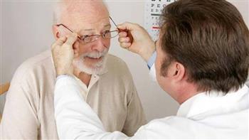 هل تقدم العمر سببا فى ضعف البصر؟
