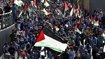 مسيرات حاشدة بباريس للمطالبة بوقف إطلاق النار في غزة