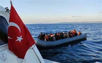 السلطات التركية تنقذ وتضبط 64 مهاجرا غربي تركيا