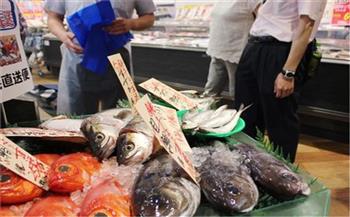 اليابان تطالب الصين بسحب قرار تعليق واردات المأكولات البحرية