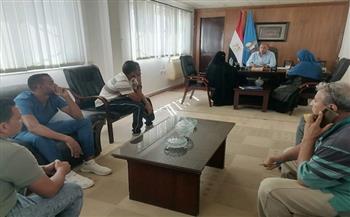 رئيس مدينة مرسى علم يلتقي بالمواطنين لبحث مطالبهم ومقترحاتهم 