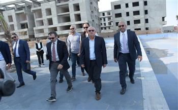 محافظ بورسعيد يتابع سير العمل في إنشاء مشروع تاور باي السياحي بغرب بورسعيد  