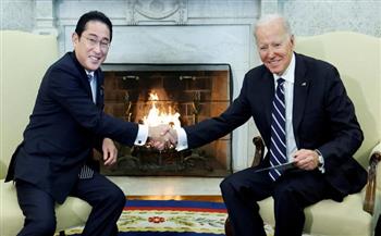 رئيس وزراء اليابان والرئيس الأمريكي يتفقان على التعاون في القضايا المشتركة
