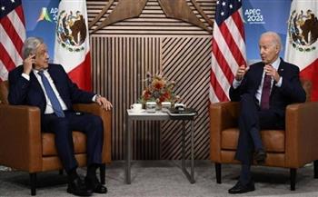 الرئيسان الأمريكي والمكسيكي يبحثان ملف الهجرة غير الشرعية على الحدود بين البلدين