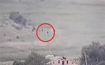 صاروخ يضرب مجموعة مشأة أوكرانية أثناء محاولتها التقدم باتجاه مقر روسي 