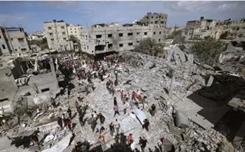 مستشار الرئيس الفلسطيني يطالب بتكثيف الجهود لفك الحصار على غزة