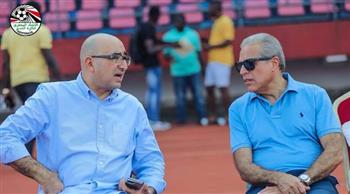 السفير المصري في ليبيريا يدعم منتخب مصر قبل لقاء سيراليون 