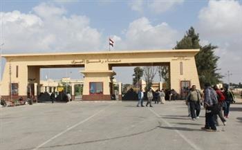 «القاهرة الإخبارية»: صحفيون أجانب يتفقدون جهود نقل المساعدات في معبر رفح