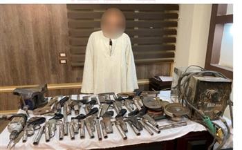 ضبط  شخص بتهمة تصنيع وإصلاح الأسلحة النارية في بني سويف 
