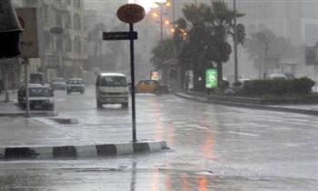 تواصل سقوط الأمطار على الإسكندرية مع استمرار حركة الملاحة بالميناء