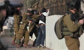 الاحتلال الإسرائيلي يعتقل 44 فلسطينيًا من الضفة الغربية 