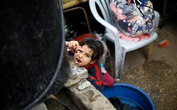 يونيسيف: الوقت ينفذ لدى أطفال غزة.. ونقص المياه ينذر بانتشار الأمراض