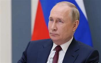 الكرملين: بوتين يشارك في قمة استثنائية لمجموعة العشرين عبر تقنية "الفيديو" غدا