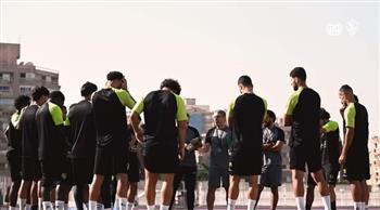 أحمد سليمان يجتمع مع لاعبي الزمالك استعدادًا للقاء أبو سليم الليبي