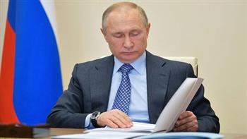 بوتين يوافق على اعتماد قوانين جديدة بشأن النظر في قضايا الجنسية الروسية