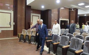 عصام فرحات يجتمع بمجلس كلية دار العلوم بمقرها الجديد تمهيدًا للافتتاح الرسمي