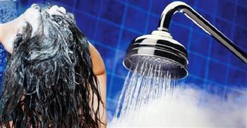  6 أضرار لغسل الشعر بالماء الساخن.. منها الجفاف والتساقط