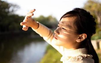 اسباب حساسية العين للضوء