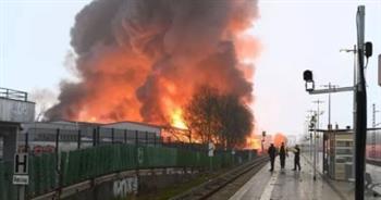 تحذيرات للسكان في غرب ألمانيا بعد اندلاع حريق كبير بشركة كيماويات