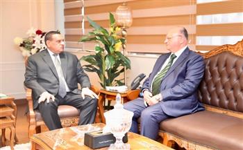 وزير التنمية المحلية يتابع مع محافظ القاهرة تنفيذ إزالة التعديات علي الأراضي الزراعية