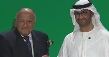 شكرى يسلم رئاسة مؤتمر المناخ COP28 إلى الإمارات 
