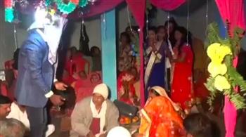 بالفيديو| فتاة تتعرض لموقف محرج بسبب عادات الزواج في الهند