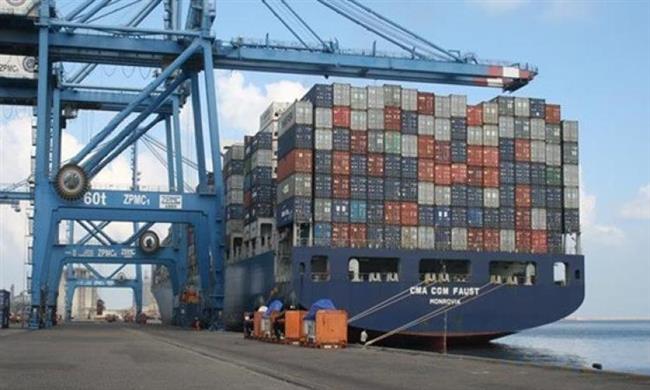 تداول 37 سفينة حاويات وبضائع العامة بميناء دمياط 