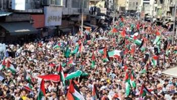 آلاف الفرنسيين يشاركون في مسيرات حاشدة بباريس دعمًا لفلسطين 