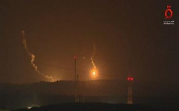 لحظة سقوط قنابل ضوئية إسرائيلية على قطاع غزة (فيديو)