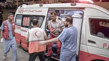 الصليب الأحمر: إخلاء المستشفيات أمر صعب.. وسيارات الإسعاف تتعرض للقصف خلال نقل الجرحى