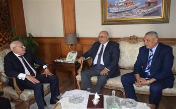 محافظ بورسعيد يستقبل وفدًا من وزارة التخطيط والتنمية الاقتصادية