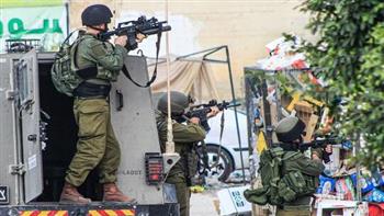 «وفا»: إجراءات مشددة للجيش الإسرائيلي غرب نابلس بذريعة تنظيم مسيرة للمستوطنين