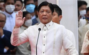 رئيس الفلبين يتعهد باستنفاد كافة السبل المتاحة لإعادة البحارة المختطفين