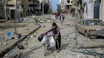 «سي.إن.إن»: المفاوضات حول إطلاق المحتجزين بغزة مستمرة رغم استئناف القتال