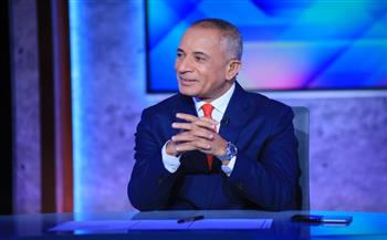 بداية مشرفة.. أحمد موسى يشيد بتواجد المصريين أمام لجان الانتخابات قبل بدء التصويت 