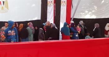 الماراثون الانتخابي..  اصطاف المواطنين أمام اللجان في الدقائق الاولى