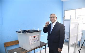 رئيس مجلس النواب يدلي بصوته في الانتخابات الرئاسية.. ويؤكد: واجب وطني 