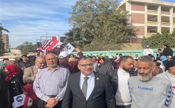 بالمزمار.. النائب سيد حجازي يتقدم مسيرة حاشدة من أهالي شبرا الخيمة للتصويت بالانتخابات الرئاسية 